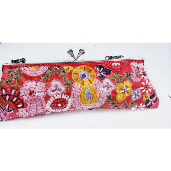 SOLD☆ Beaded Floral Boho Red Clutch Shoulder Bag - Picture 3 of 9